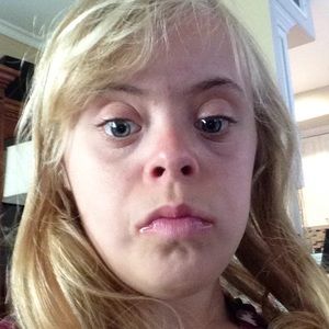 Meet your Posher, Elise